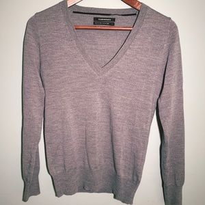 Club Monaco 100% merino wool v-neck sweater